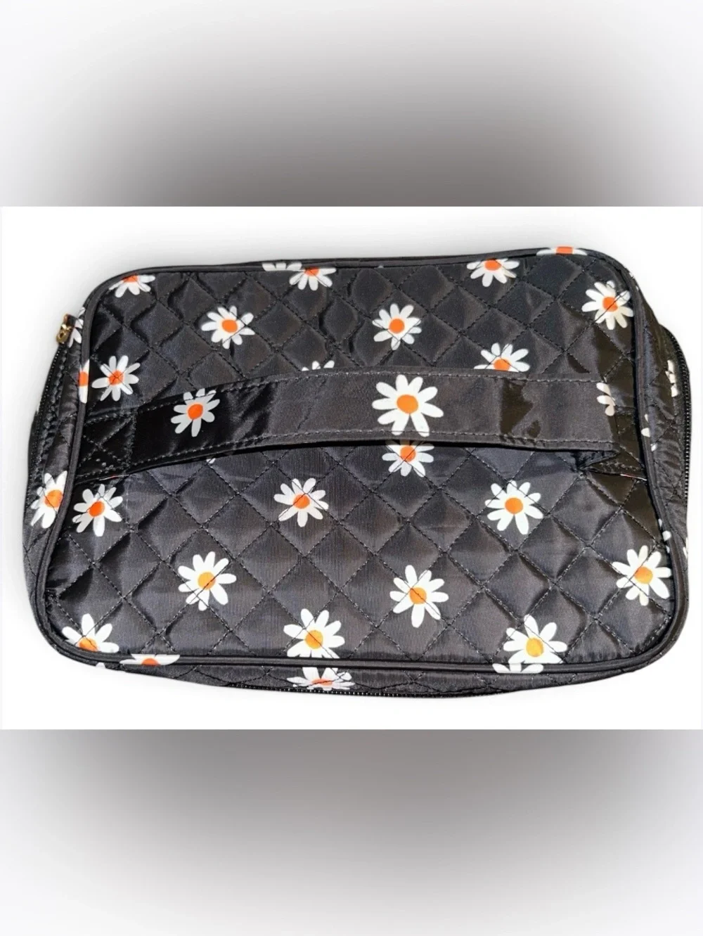 NWT Simply Southern Black Daisy Floral Quilted Cosmo Cosmetic Makeup Travel Bag
